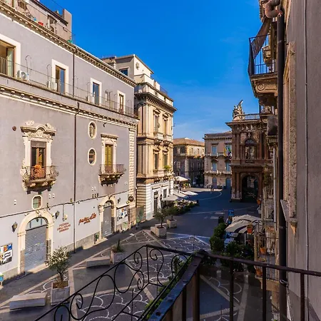Piazza Teatro View Flat Bed & Breakfast *